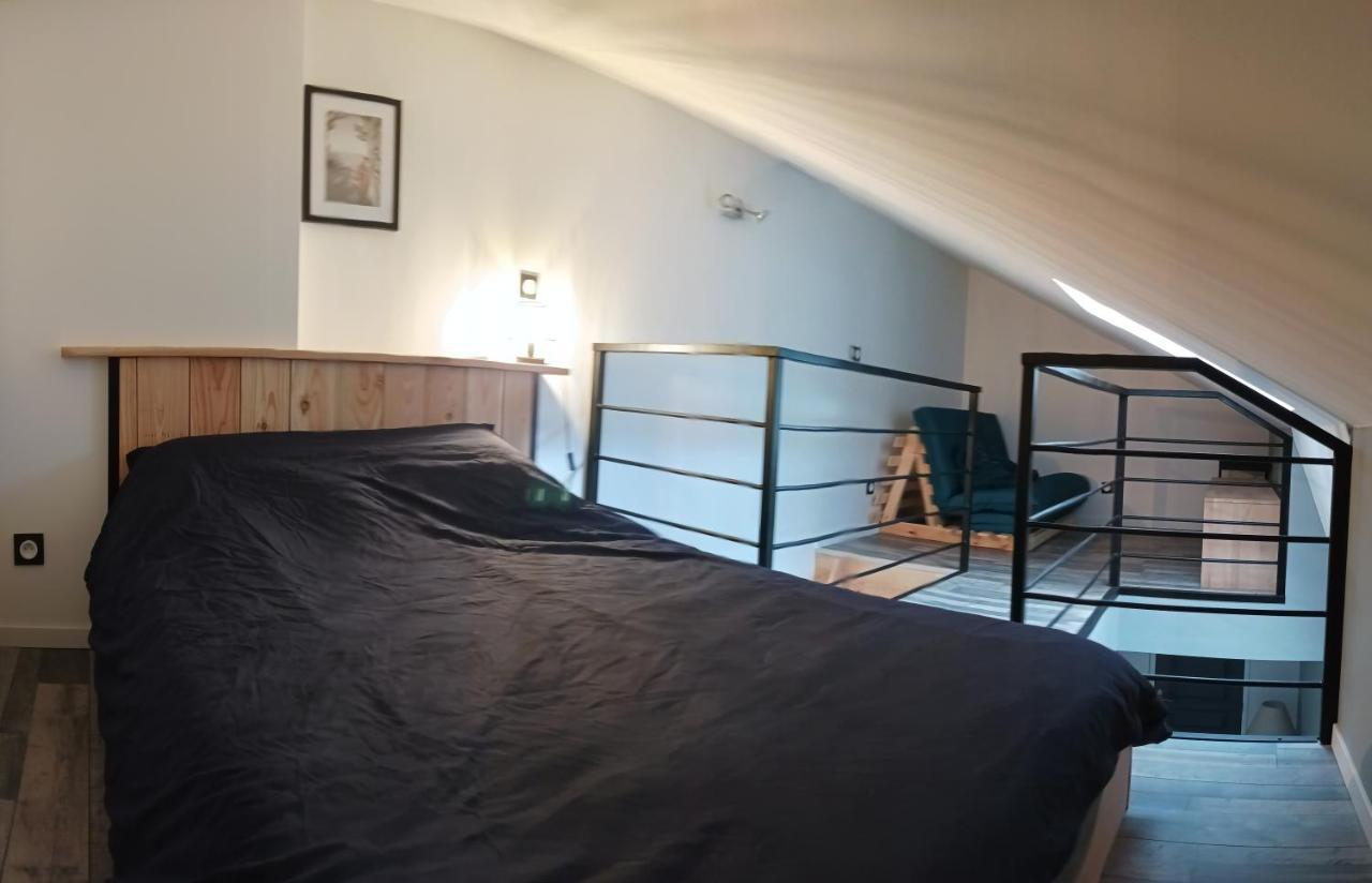 Sejour Au Jardin De Cupidon Avec Jacuzzi Et Sauna Balbigny 外观 照片